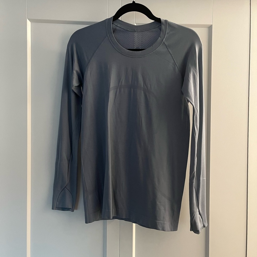 lululemon athletica Long Sleeve Tee in Slate Gray